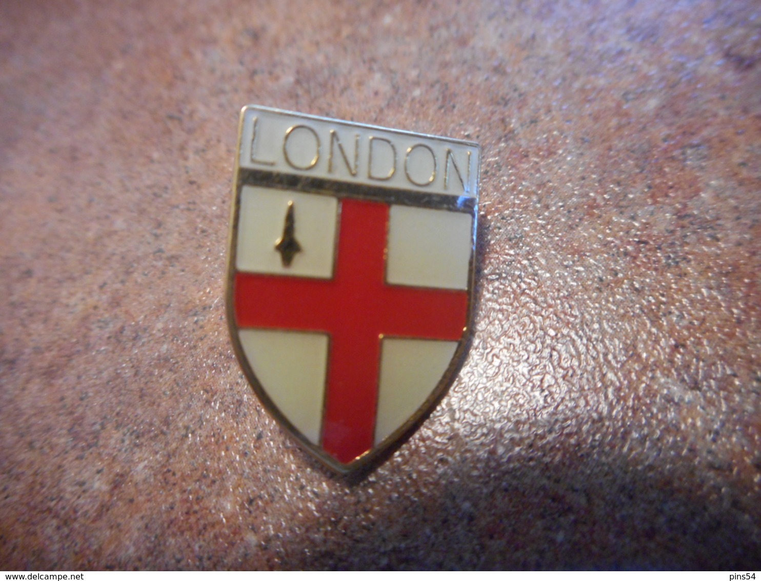 A038 -- Pin's Blason London - Villes