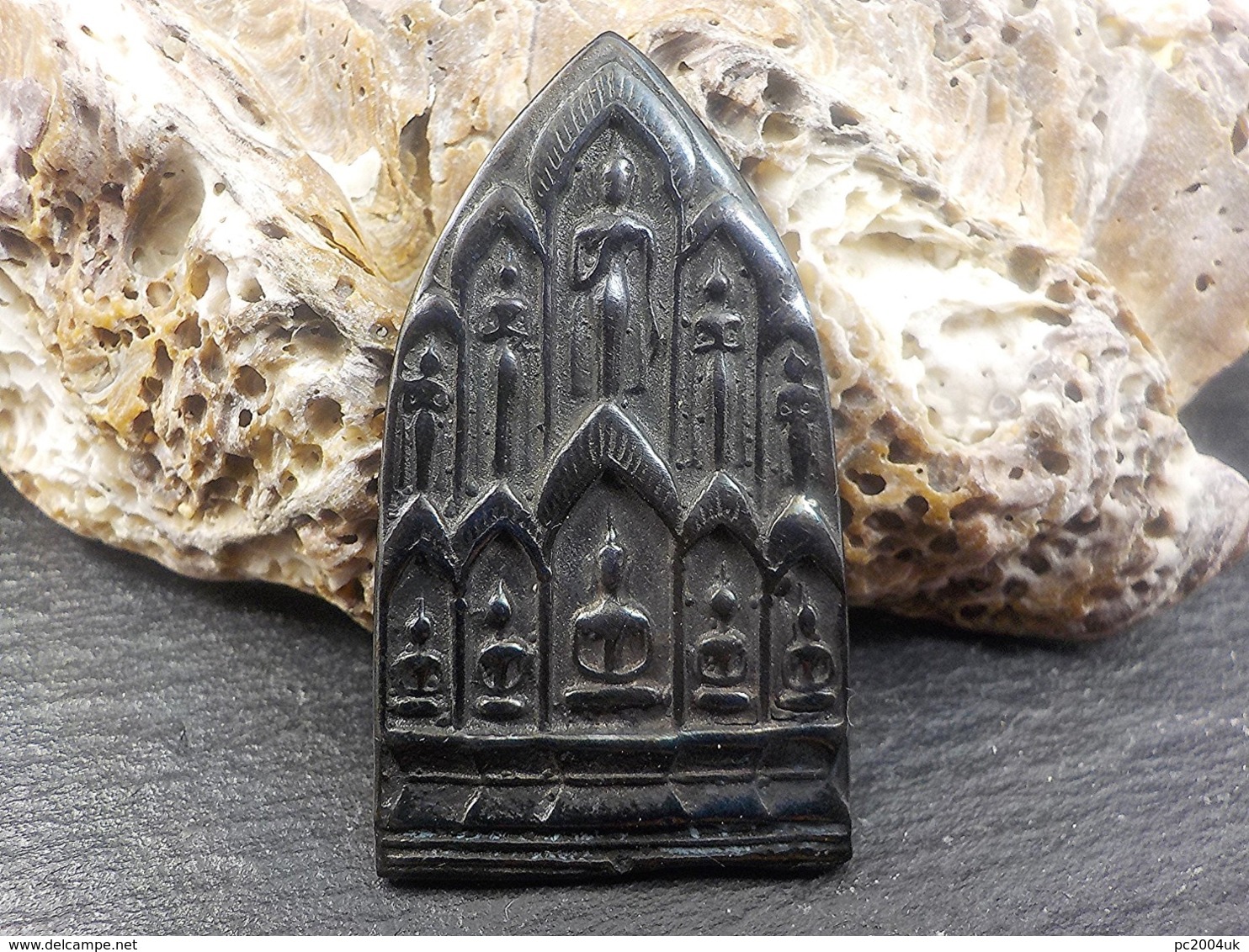 Free International Shipping.  Buddhist Temple Amulet From Thailand - Phra Siptat Luang Phor Ngern - Archéologie