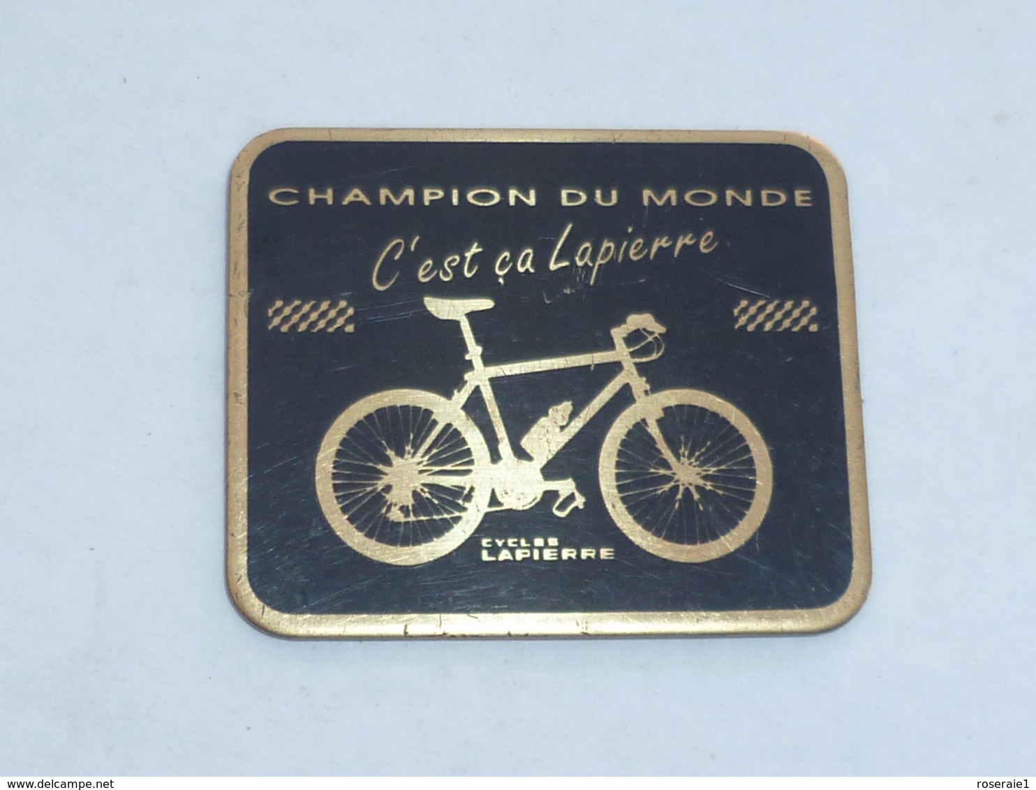 Pin's CYCLISME, CYCLE LAPIERRE, CHAMPION DU MONDE - Cycling