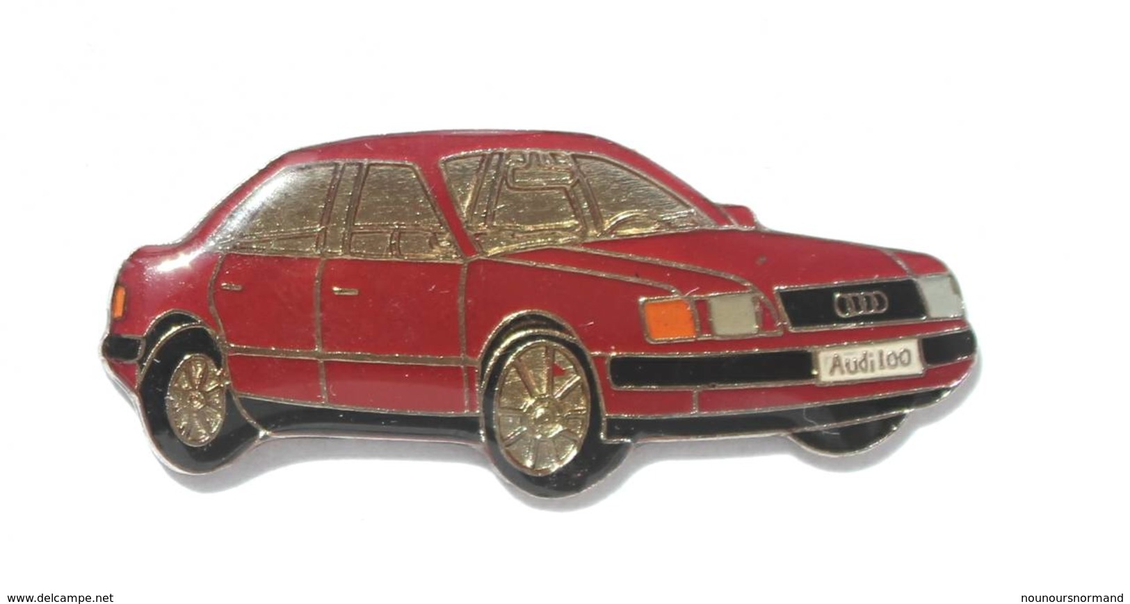 Pin's AUDI 100 Couleur Bordeaux Ou Tornadorot - I612 - Audi