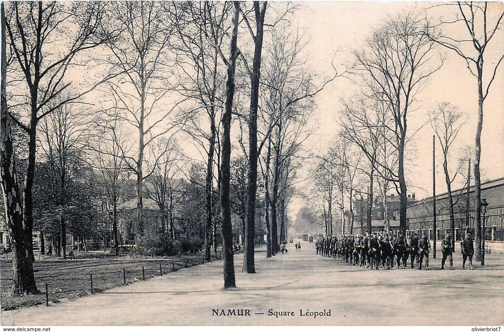 Belgique - Namur -  L' Armée Au Square Léopold - Namen