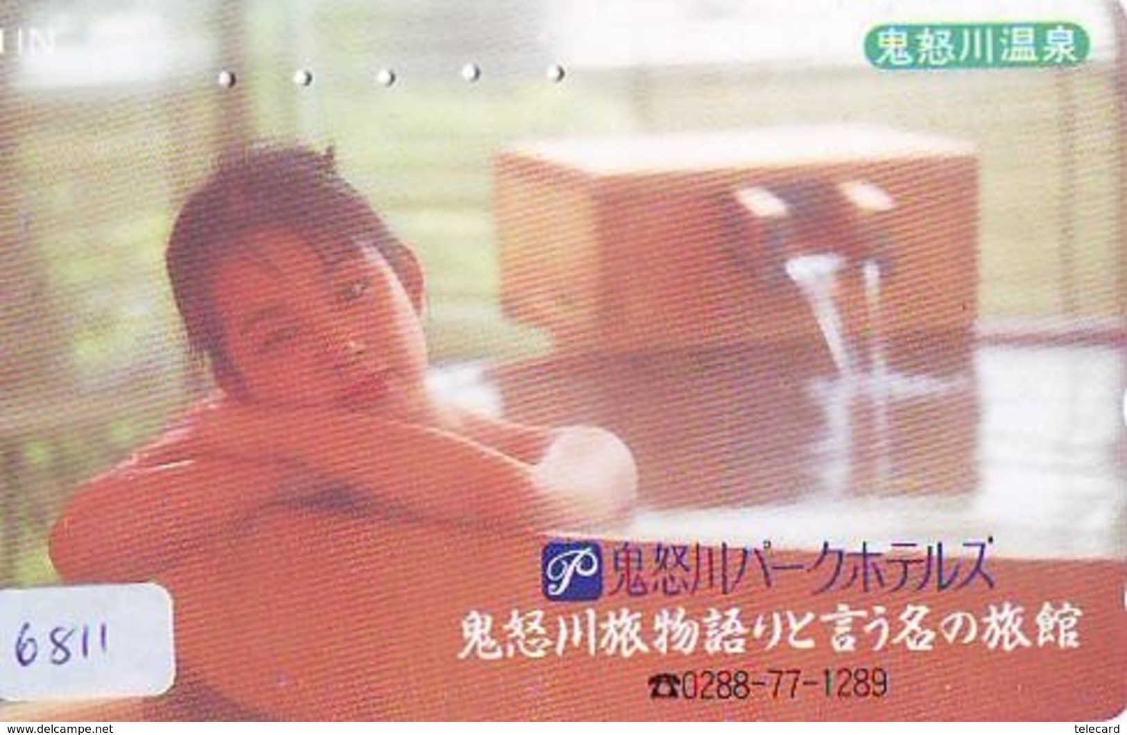 Télécarte Japon * EROTIQUE (6811) DANS LA BAIN *  EROTIC PHONECARD JAPAN * TK * BATHCLOTHES * FEMME SEXY LADY LINGERIE - Mode