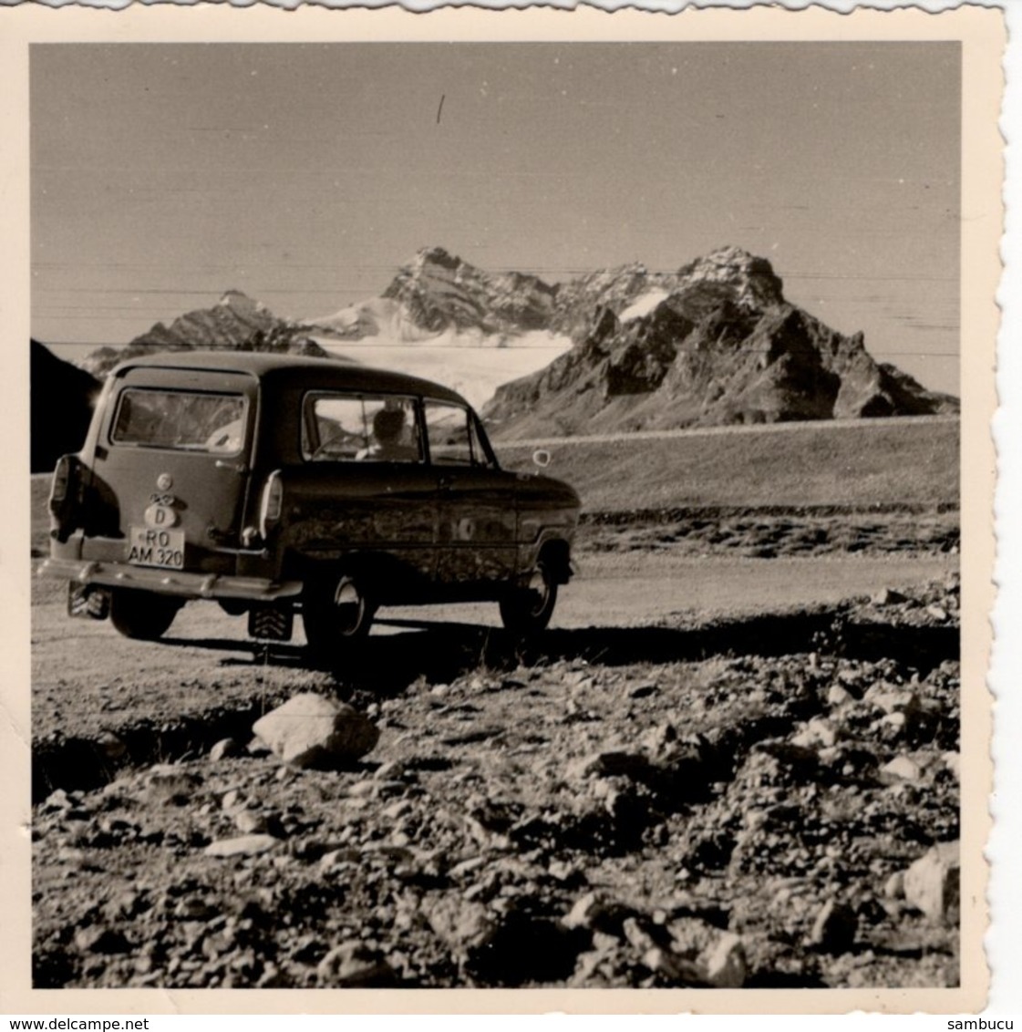 Foto Von Oldtimer In Den Alpen Bergen Ca 1950 Kennzeichen Rosenheim RO AM 320 - Fotografie