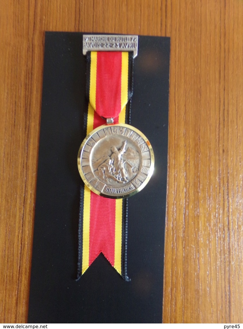 Suisse Médaille En Bronze Avec Ruban " 19 Marche Du Rütli, 1972, Bavois Paul Kramel Neuchatel, Stauffacher - Autres & Non Classés