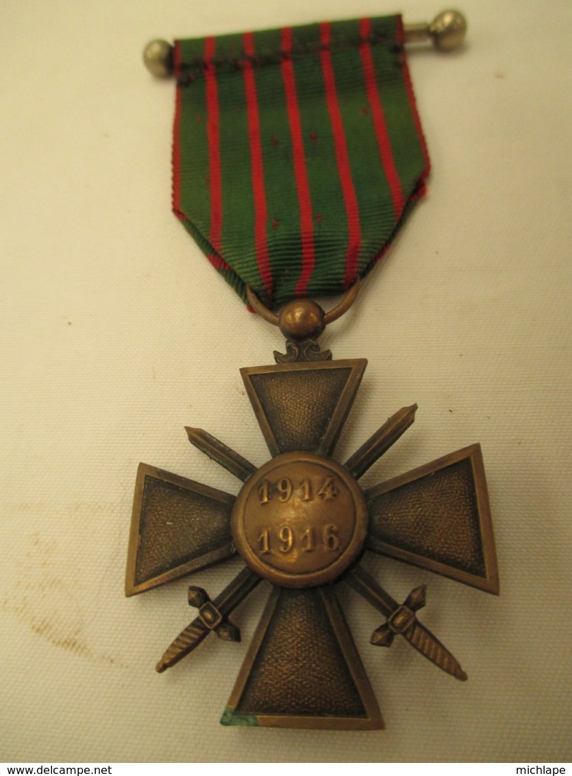 Medaille   Croix De Guerre  14 -16 Avec Son Ruban - France