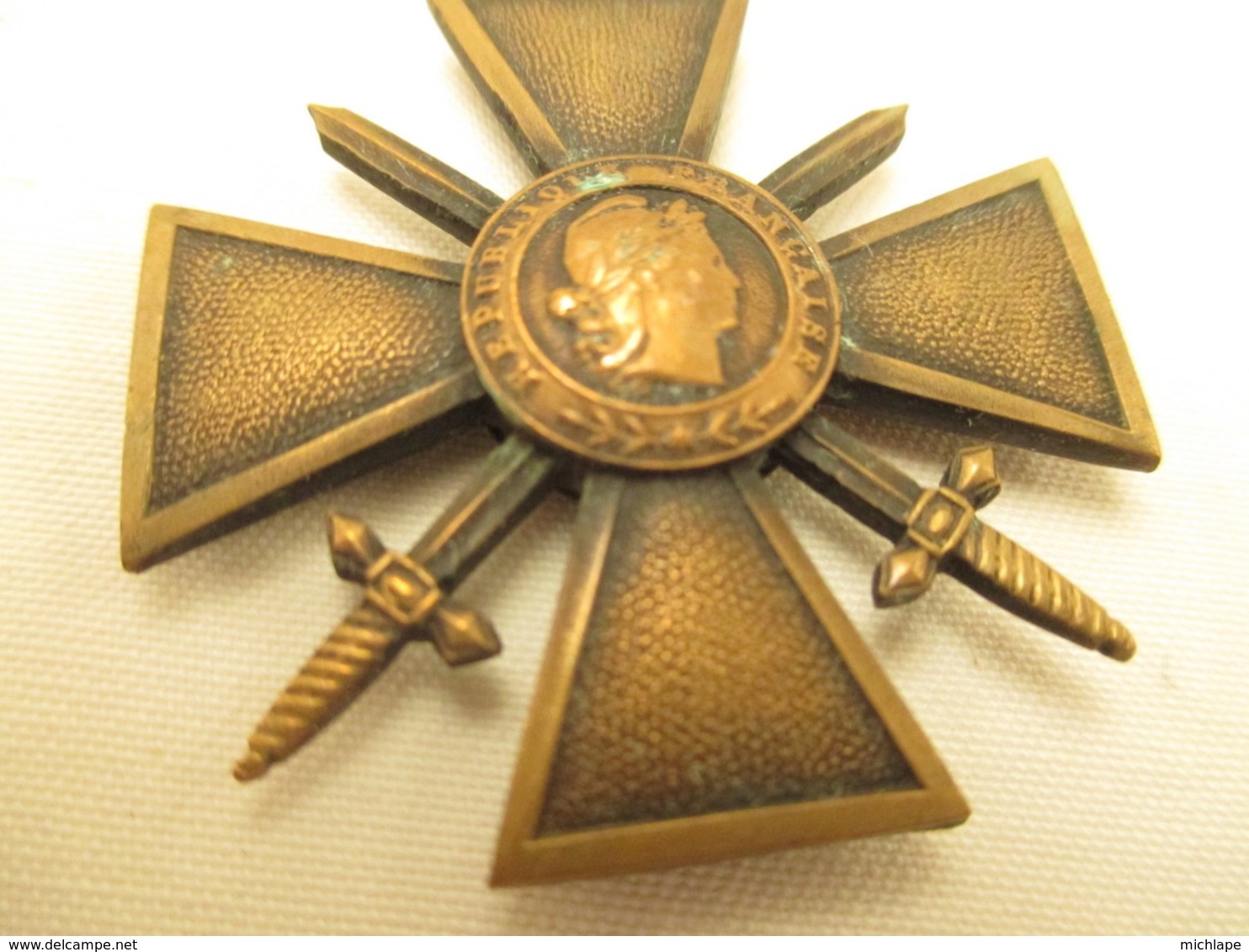 Medaille   Croix De Guerre  14 -16 Avec Son Ruban - France