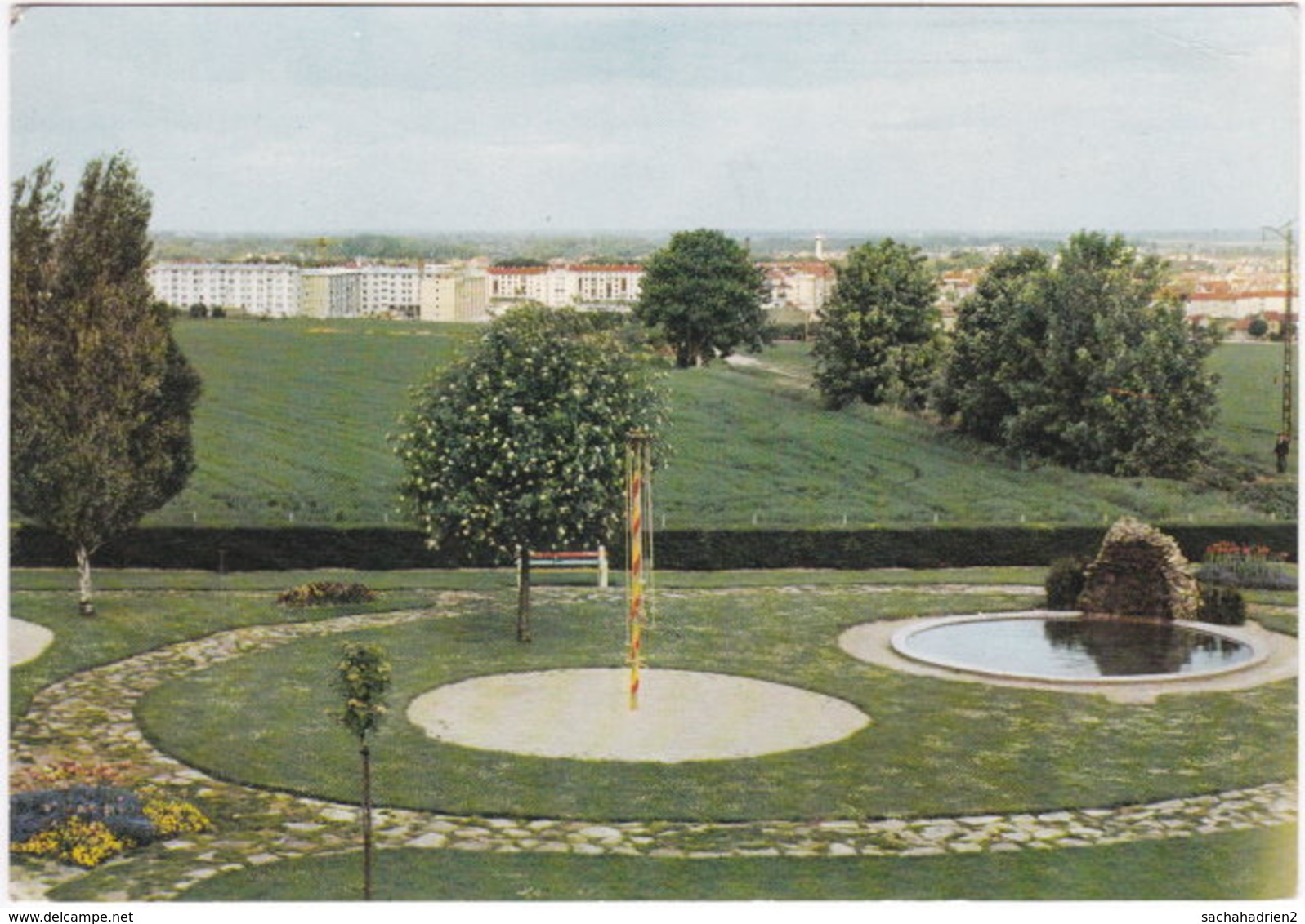 10. Gf. ROMILLY-SUR-SEINE. Le Jardin D'enfants Du Docteur Gougis. 4 - Romilly-sur-Seine