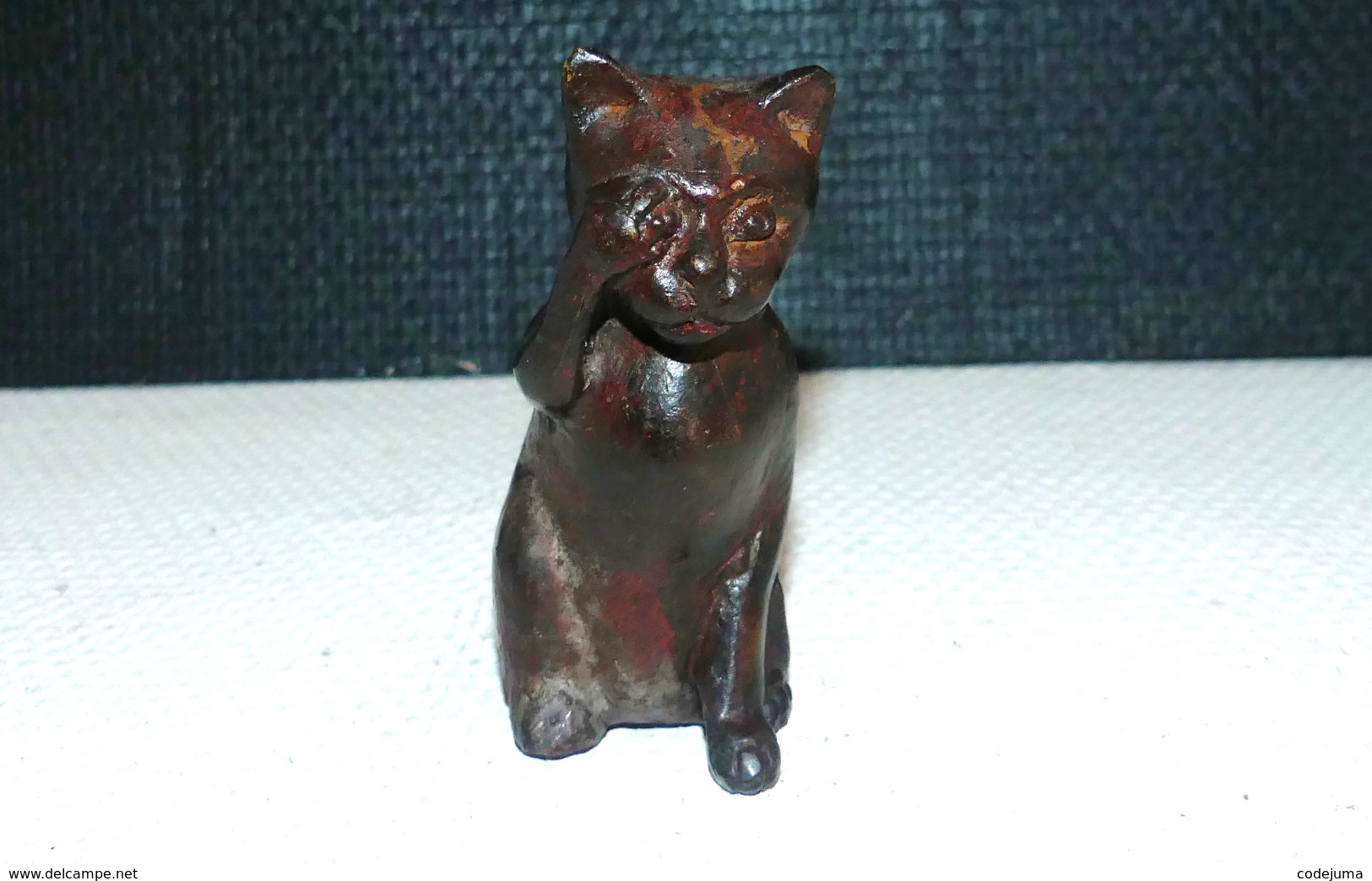 Statuette D'un Chat En Alliage Cuivreux - Art Africain