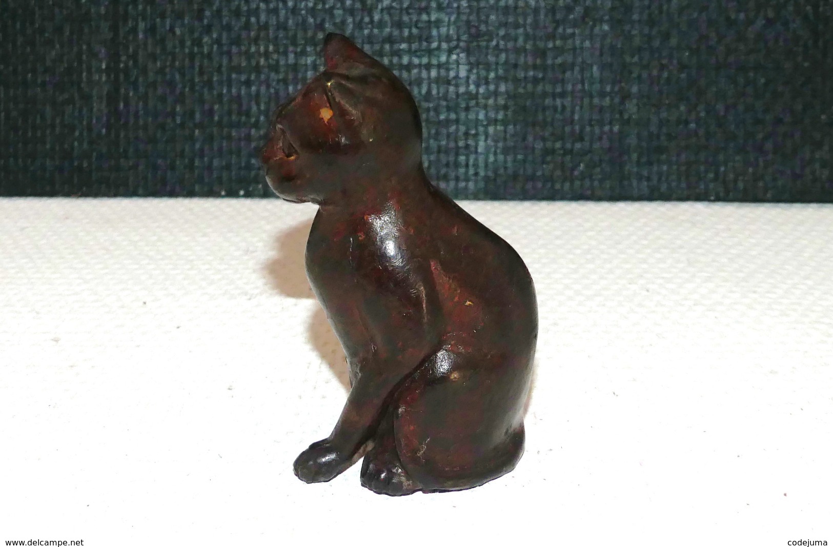 Statuette D'un Chat En Alliage Cuivreux - Art Africain