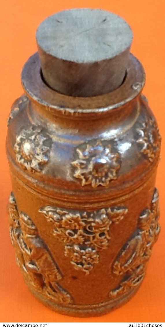 Pot à tabac Grés salé du Beauvaisis Décor de taverne, personnages attablés