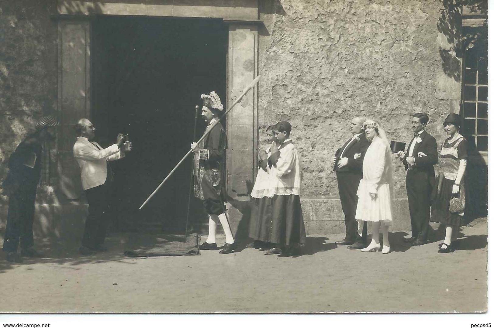 OLIVET (Loiret) : Carte-photo D'un Mariage Avec "Suisse" Et Enfants De Choeur - Autres & Non Classés