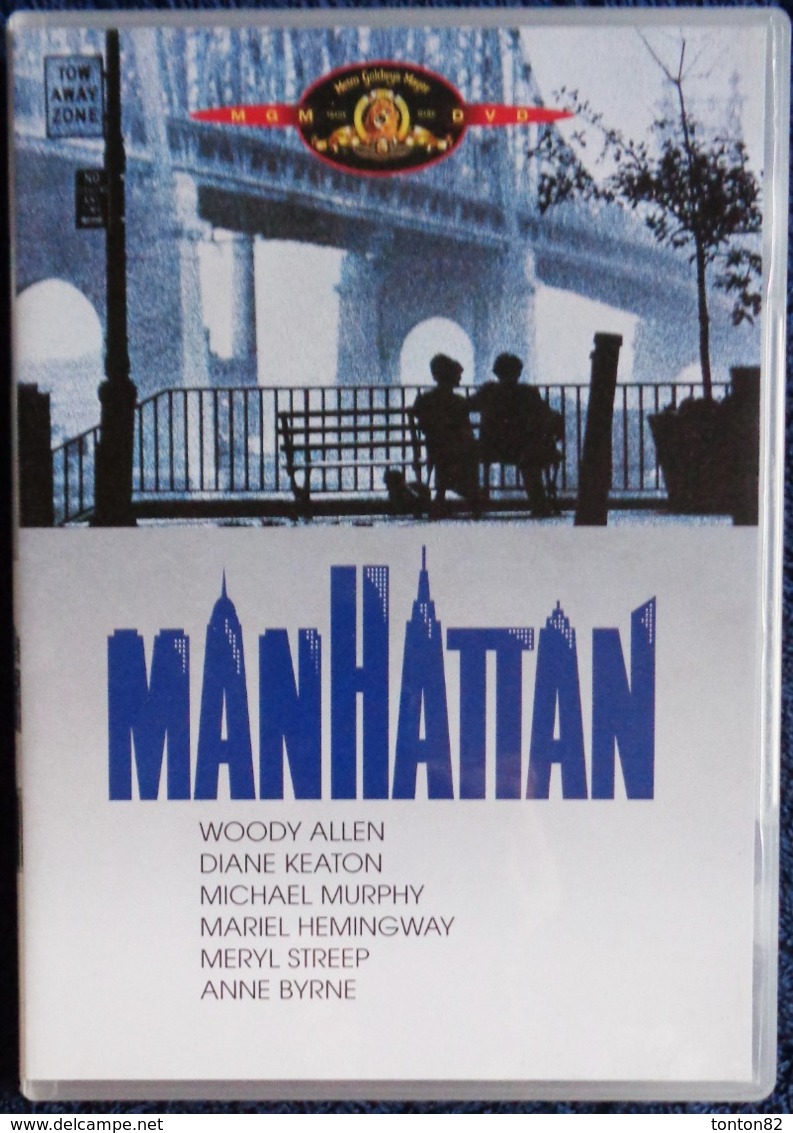 MANHATTAN - Woody Allen / Diane Keaton / Meryl Streep . ( Attention VO ) . - Drama