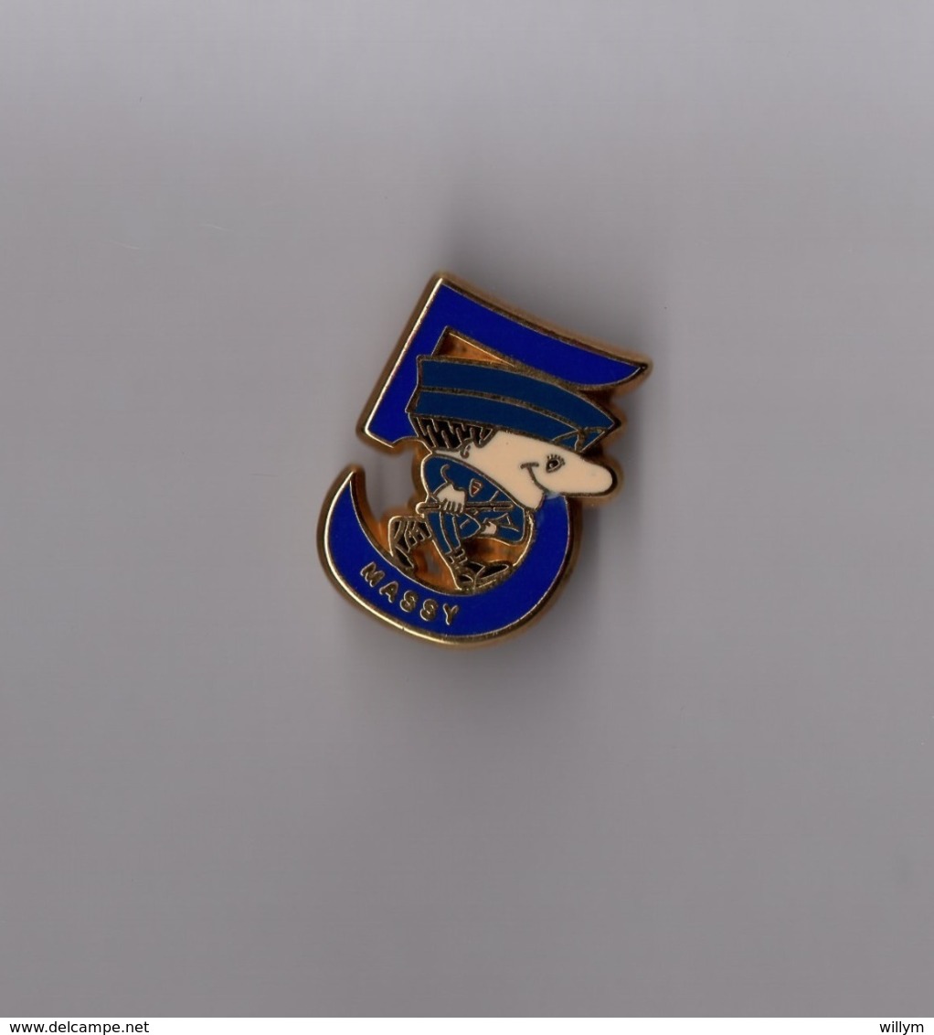 Pin's Police / CRS 5 Compagnie Républicaine De Sécurité Massy (zamac Doré Signé Boussemart Numéroté N° 0418) - Police