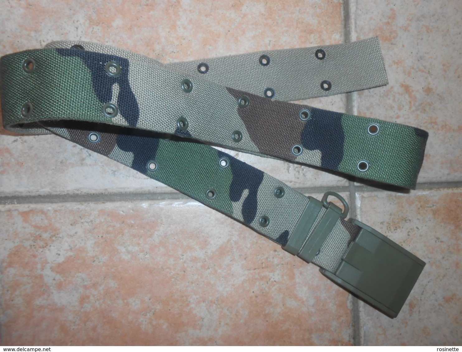 Militaria : Gros Et Long Ceinturon Armée De Terre - Largeur 5cm Et Longueur 1,60 Cm ( Réglable)  -tissu Kaki Camouflage - Uniforms