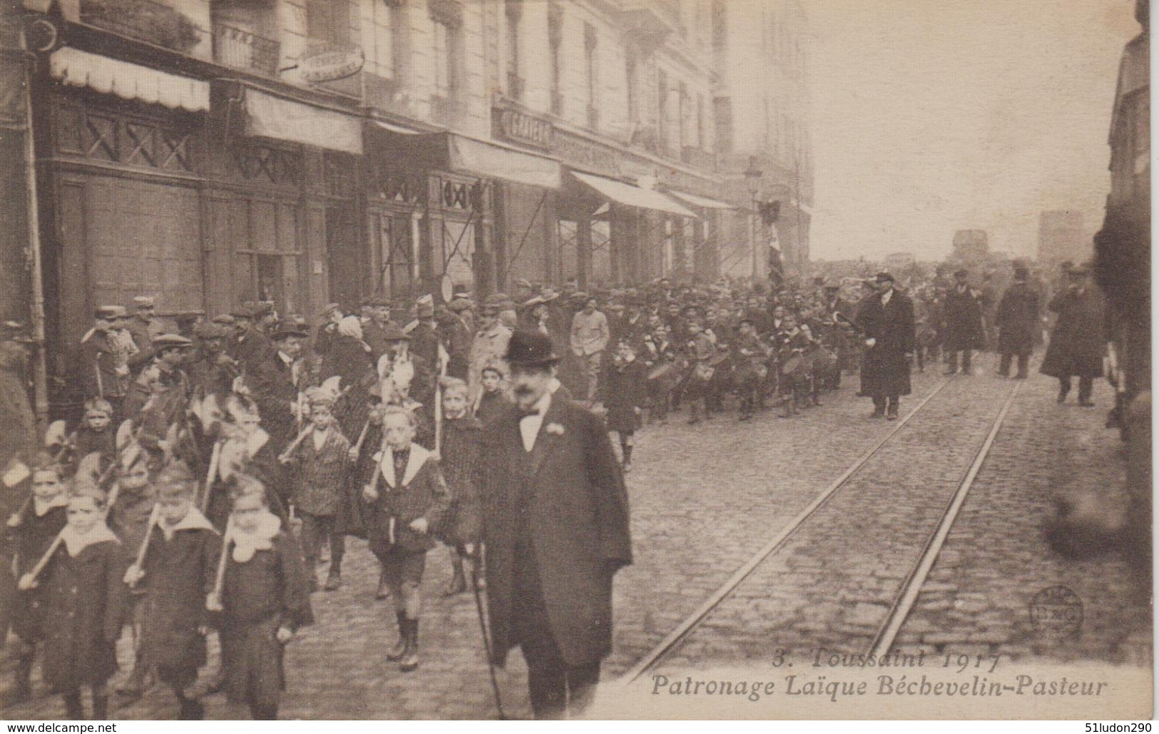 CPA (Lyon) - Toussaint 1917 - Patronage Laïque Béchevelin-Pasteur (très Belle Scène) - Andere & Zonder Classificatie