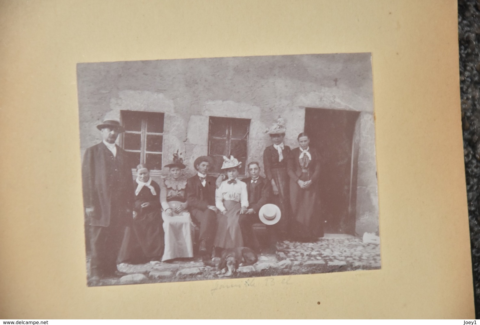 Magnifique album de famille de militaires,musiciens,Paris Lyon Genève