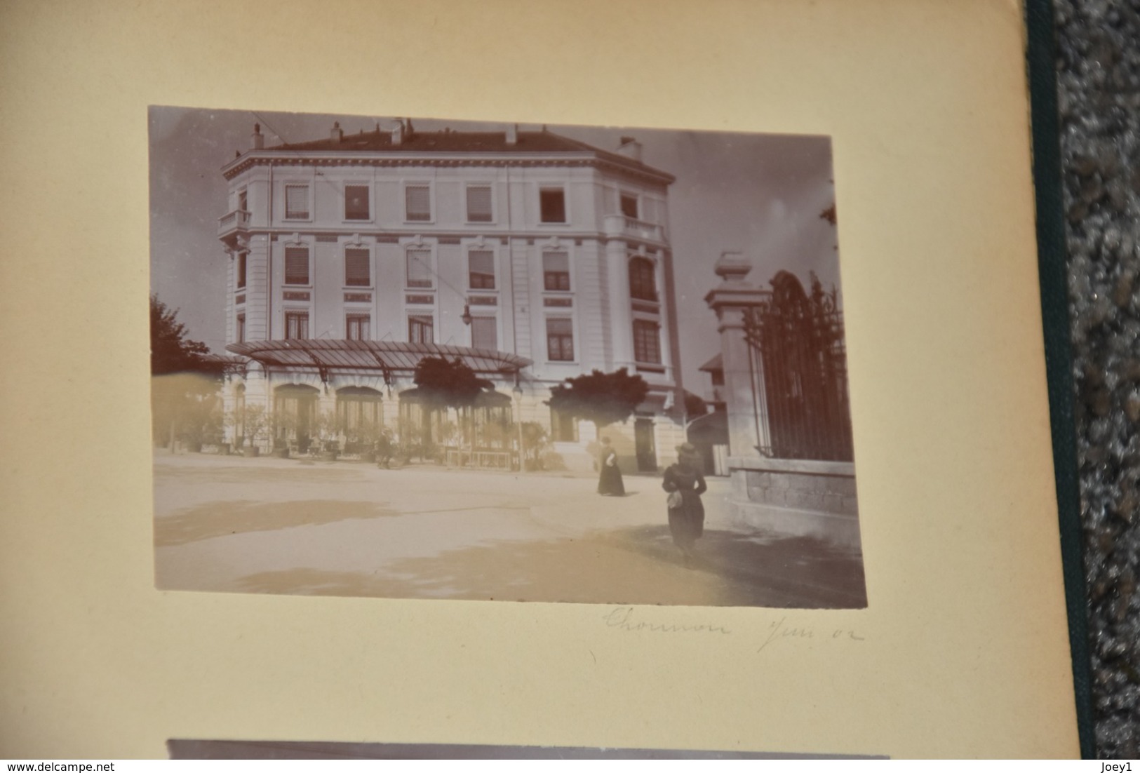 Magnifique album de famille de militaires,musiciens,Paris Lyon Genève