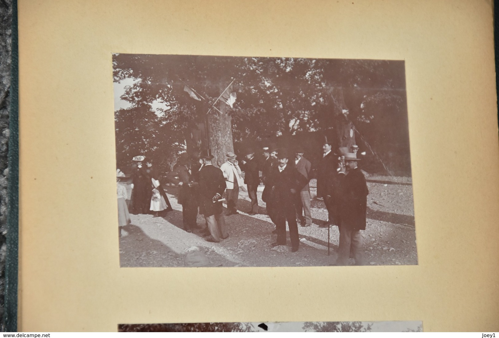 Magnifique album de famille de militaires,musiciens,Paris Lyon Genève