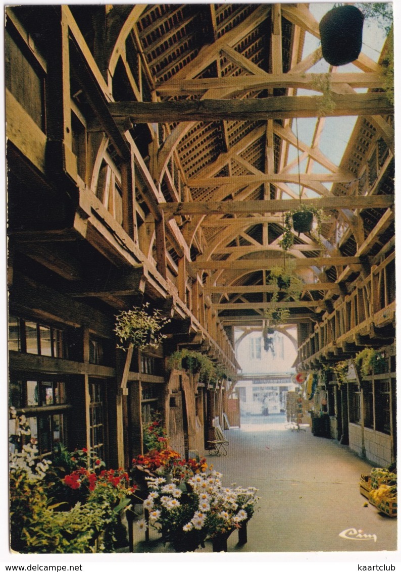 Etretat - Intérieur De La Halle Ancienne - (S.-Mar.) - Etretat