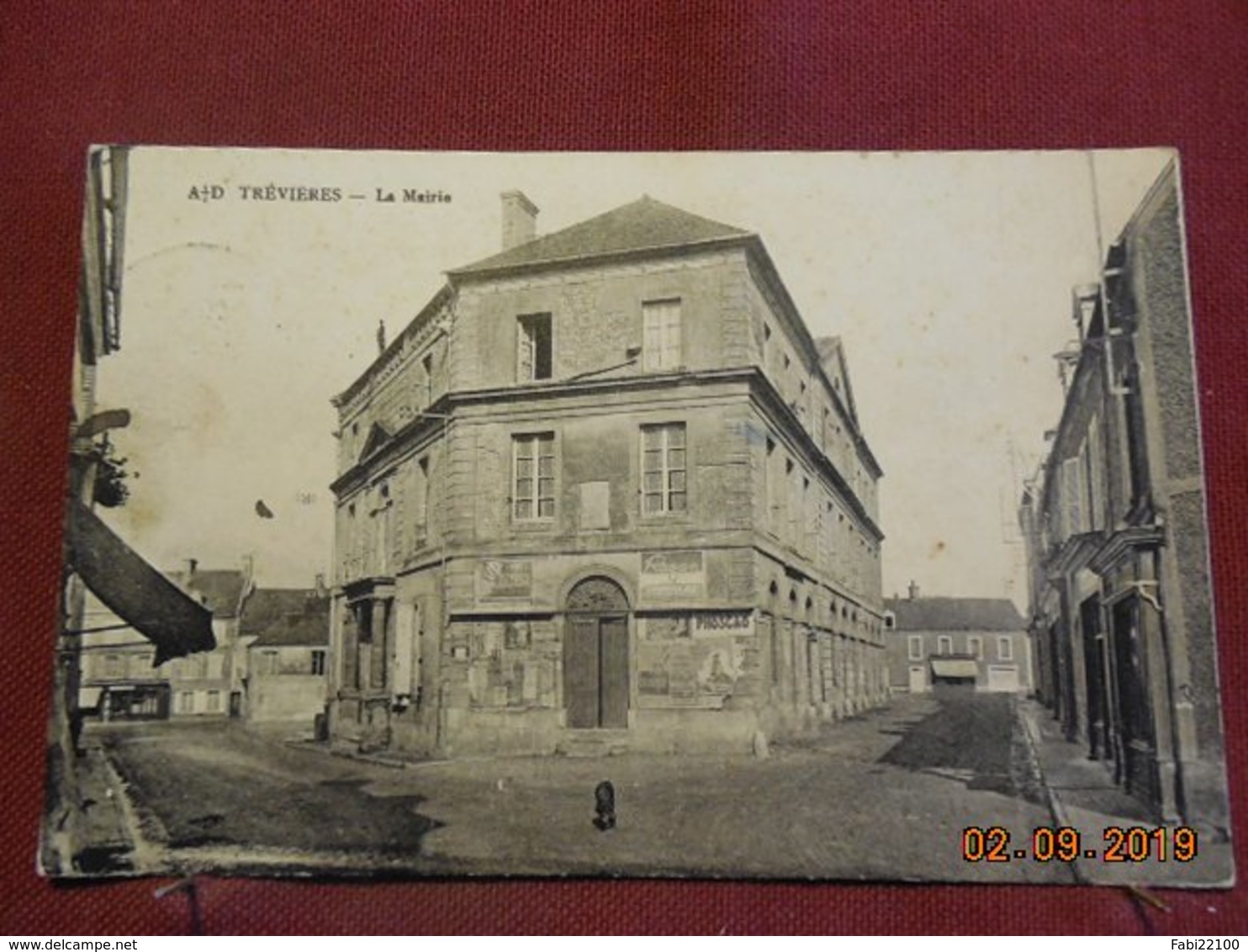 CPA - Trévières - La Mairie - Autres & Non Classés