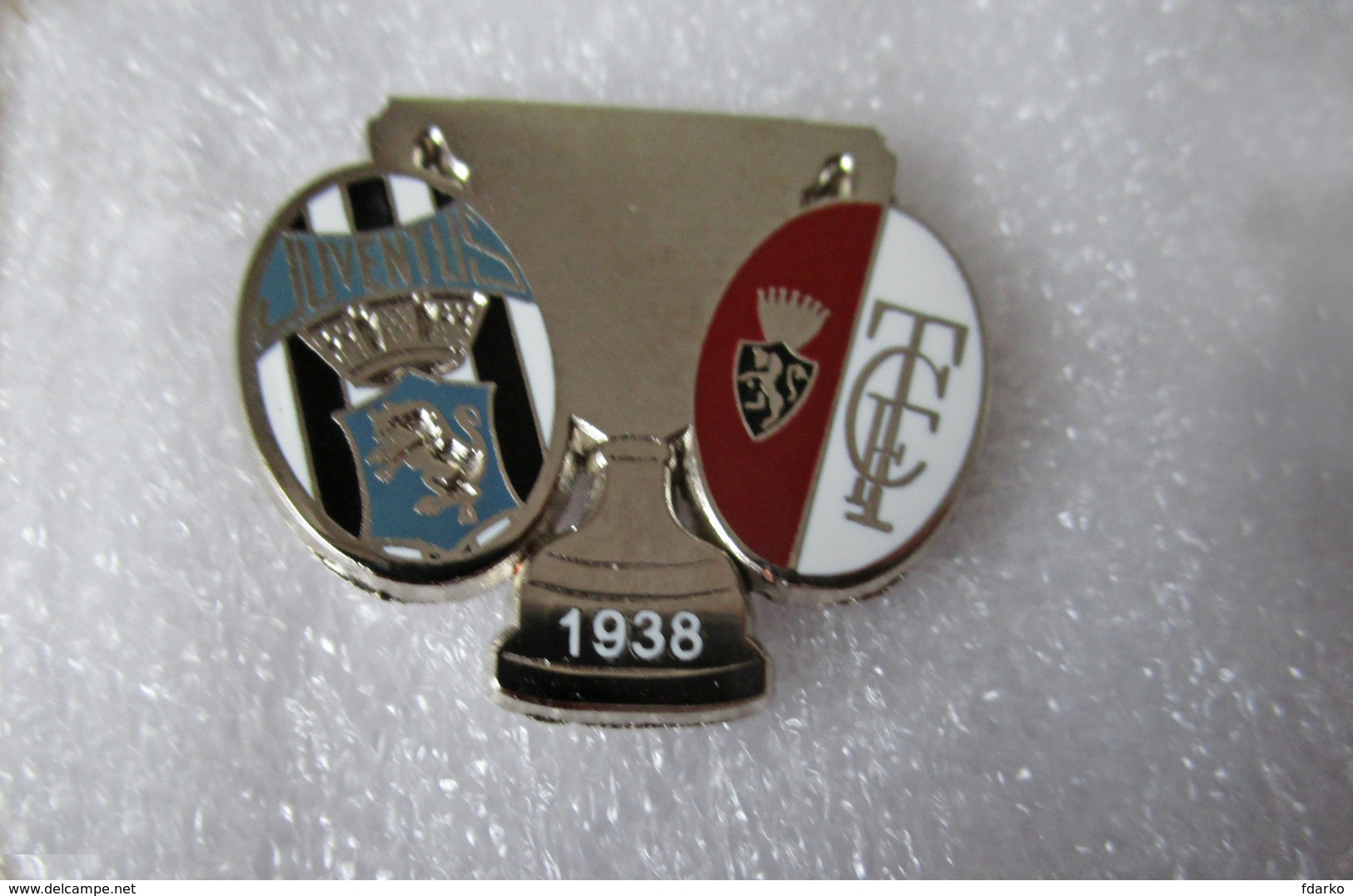 Finale Coppa Italia Juventus - Torino 1938 Distintivo Soccer Pins Juve BiancoNero Toro Granata CONIO MODERNO - Calcio