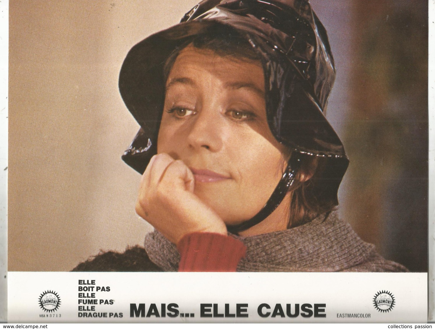 Affichette De Cinéma, 275 X 225 Mm, Elle Boit Pas...mais Elle Cause, 1970, Girardot ,Blier ,Darc,  Frais Fr 1.95 E - Afiches