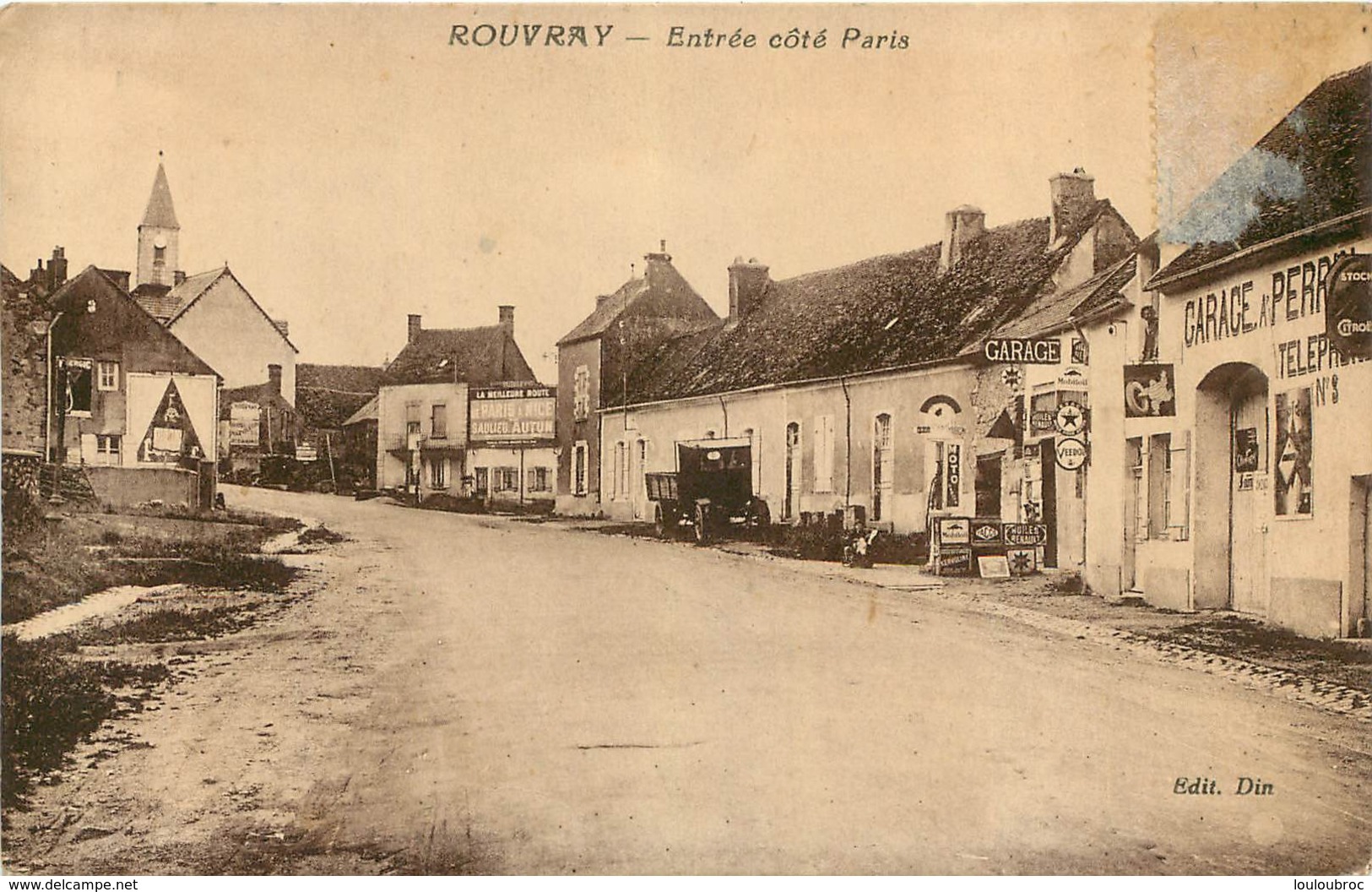 ROUVRAY ENTREE COTE PARIS  AVEC POMPE A ESSENCE - Autres & Non Classés