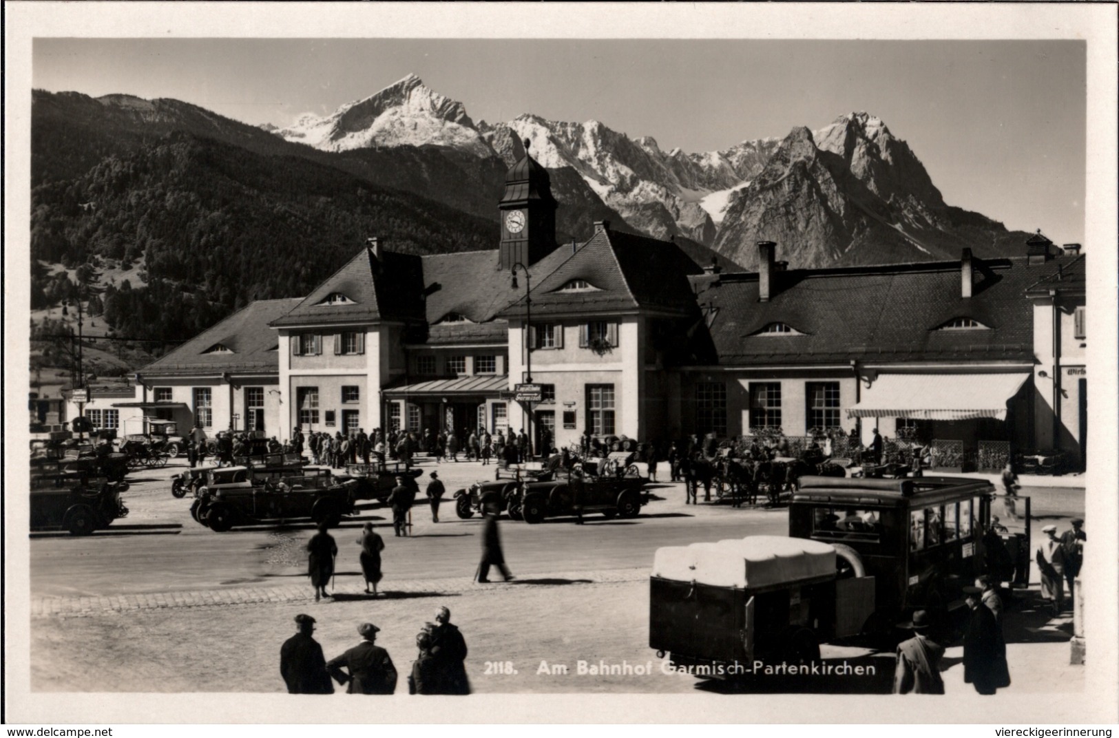 ! Alte Ansichtskarte Garmisch Partenkirchen, Bayern, Bahnhof, Autos - Stations Without Trains