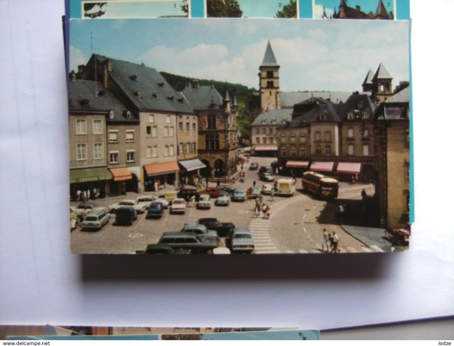 Luxemburg Luxembourg Echternach Place Du Marché Et Busses Et Automobiles - Echternach