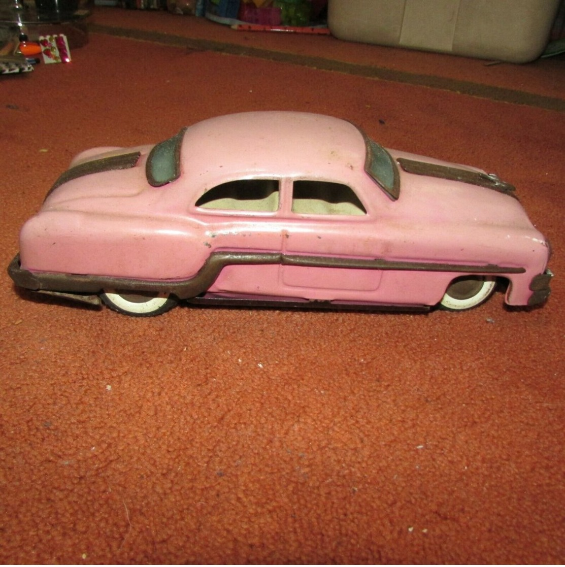 Vintage 1960's Friction Tin Car - Toy Memorabilia