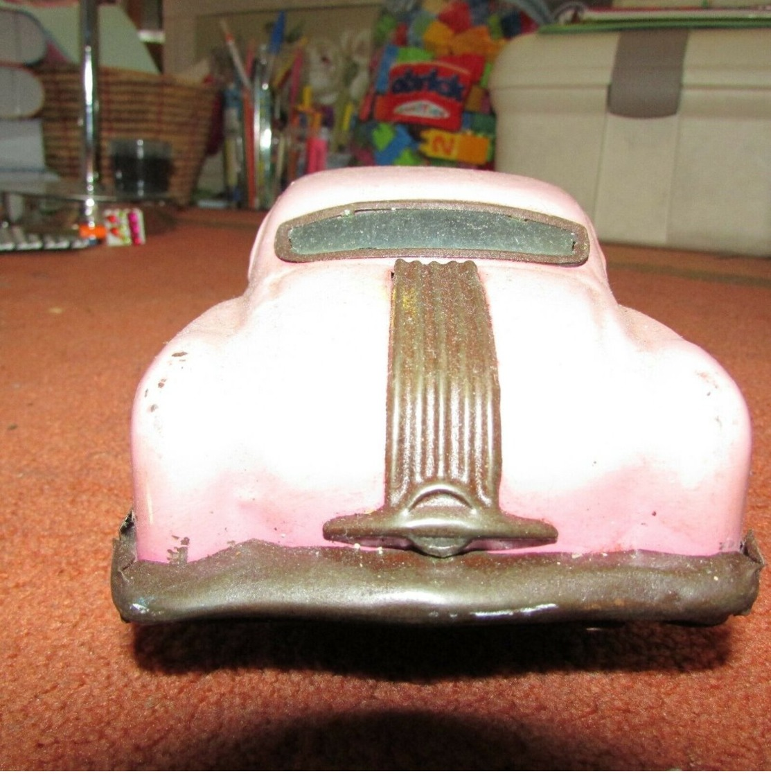 Vintage 1960's Friction Tin Car - Jouets Anciens