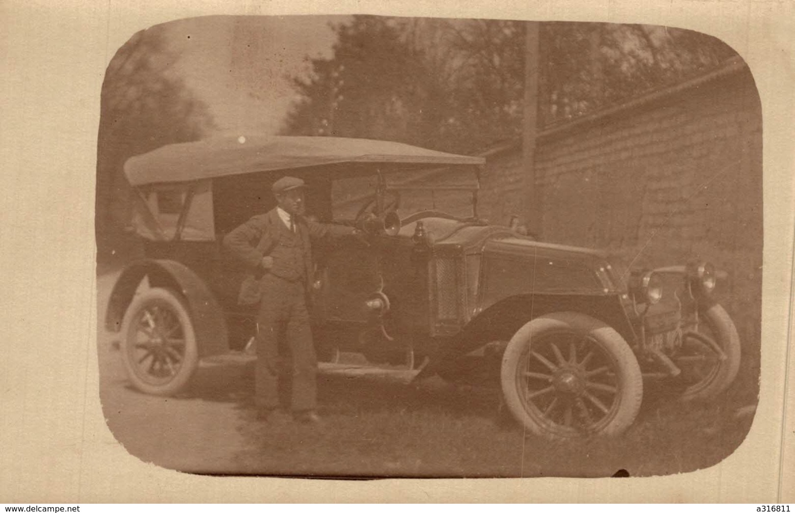 COGNAC MR SAVARIT ET SA VOITURE (carte Photo) - Cognac