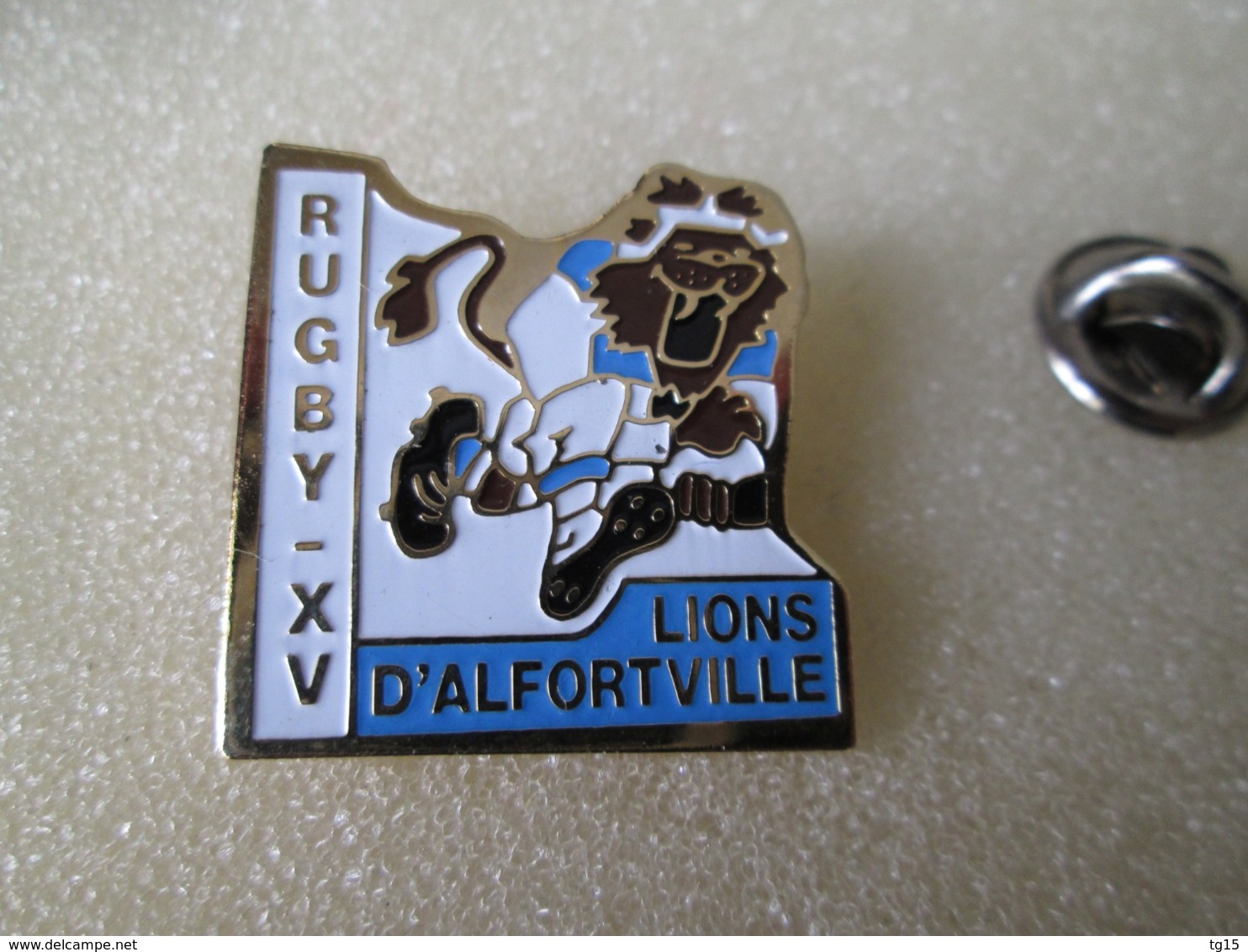 PIN'S   RUGBY  XV  LIONS D ALFORTVILLE - Rugby