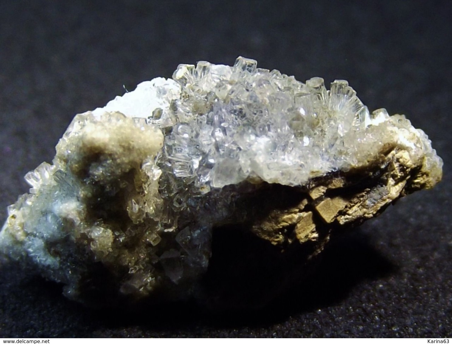 Phillipsite-K ( 1.5 X 1 X 0.5 Cm ) Cape Loukout Quarry - Tillamook Co. - Oregon - USA - Minéraux