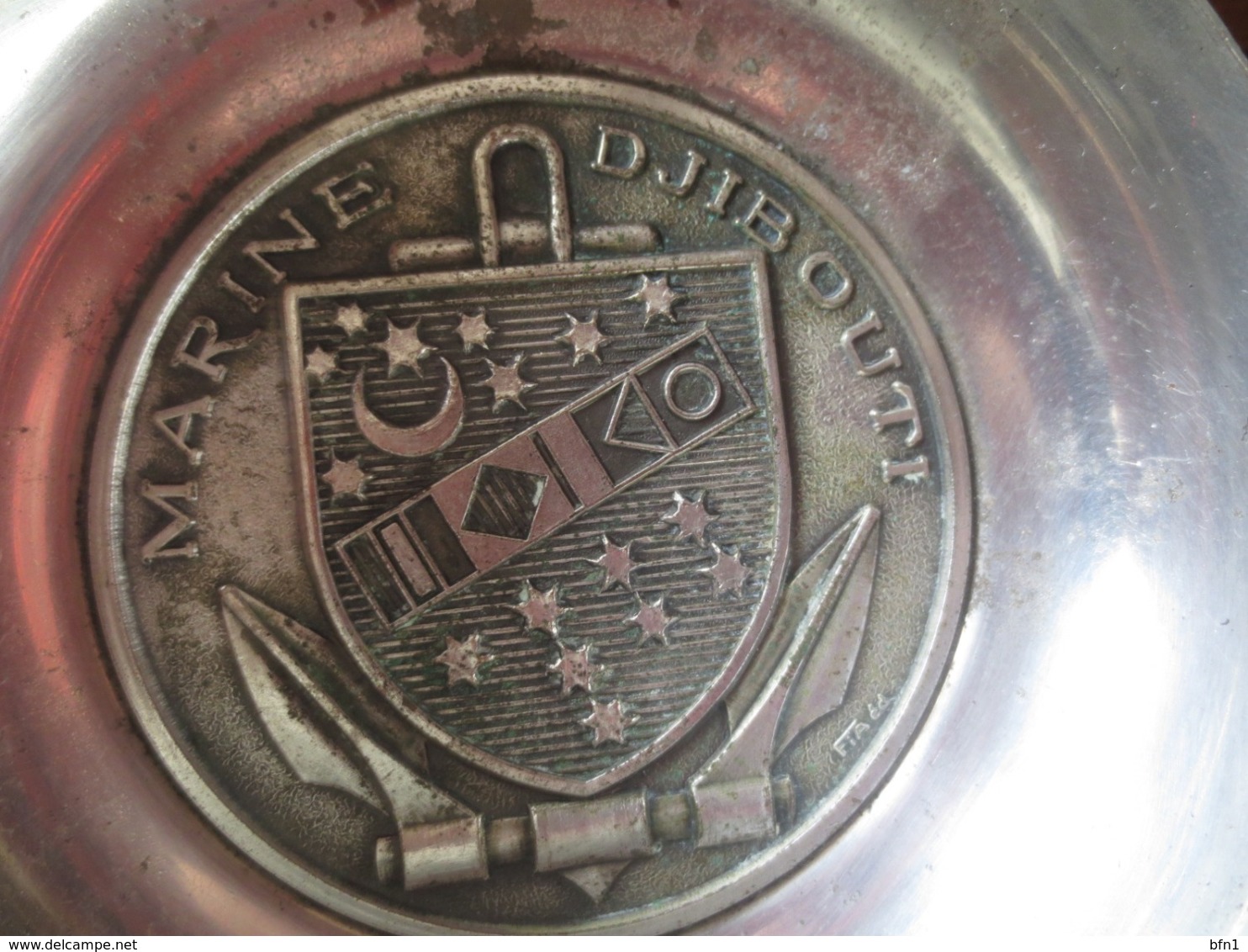 Coupelle Metal Arg. Djibouti Marine .Blason Central . FIA Ed - Autres & Non Classés