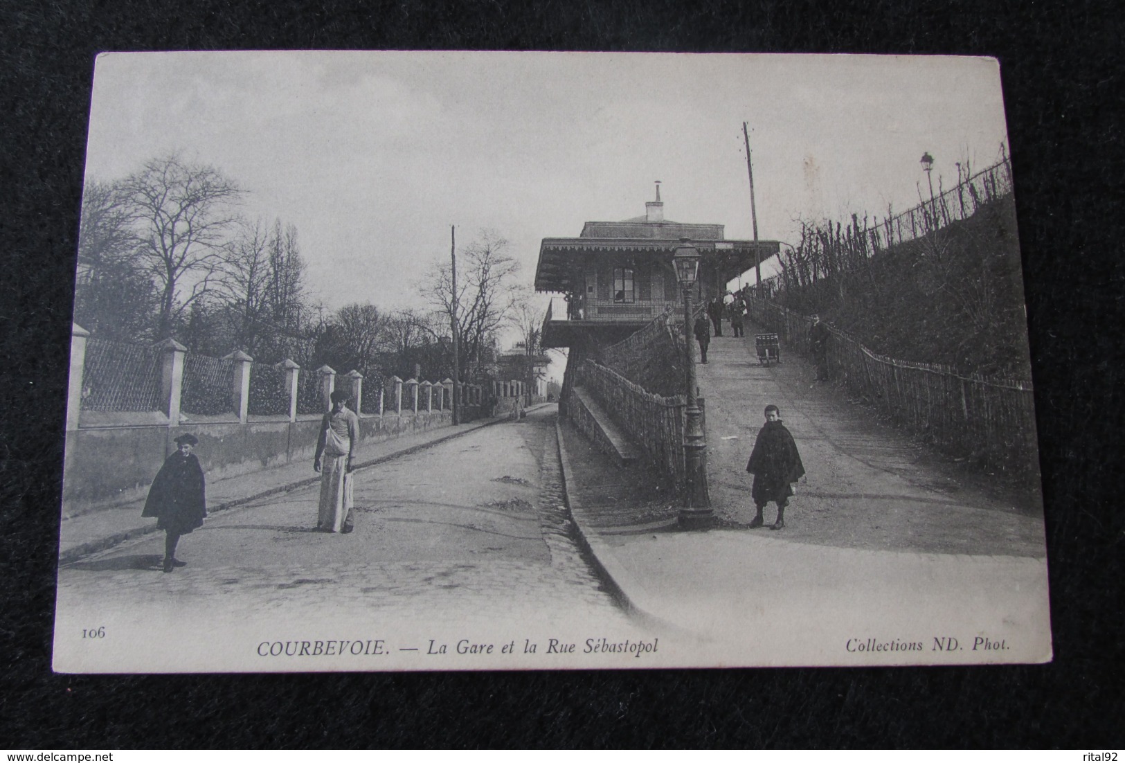 CPA "COURBEVOIE Début XX ème" - Courbevoie