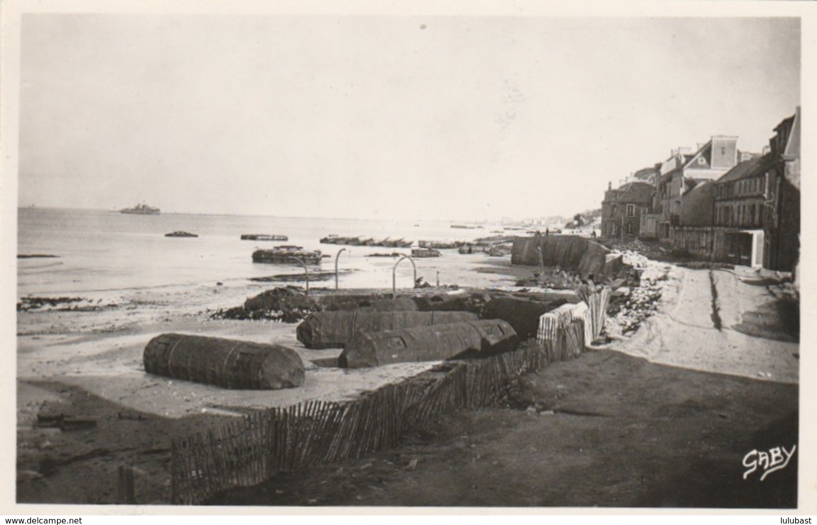 ARROMANCHES - Les - Bains  (1945). - Arromanches