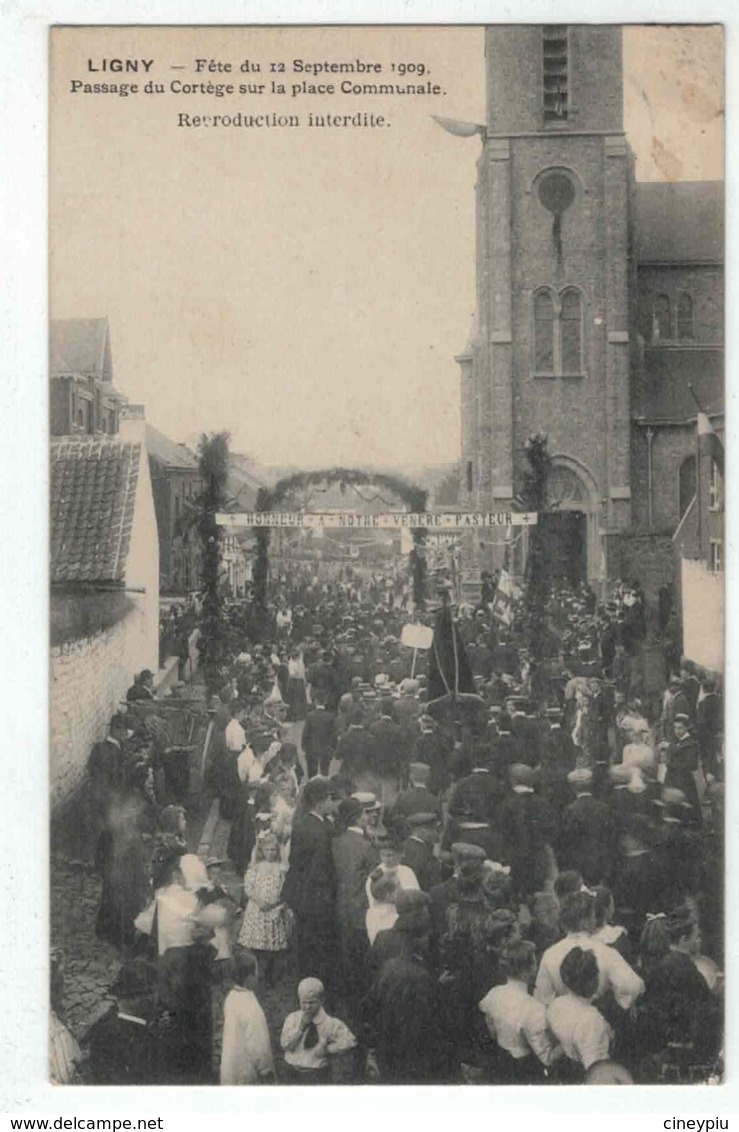 Sombreffe - Ligny - Fête Du 12 Septembre 1909 - Passage Du Cortège Sur La Place Communale - Sombreffe