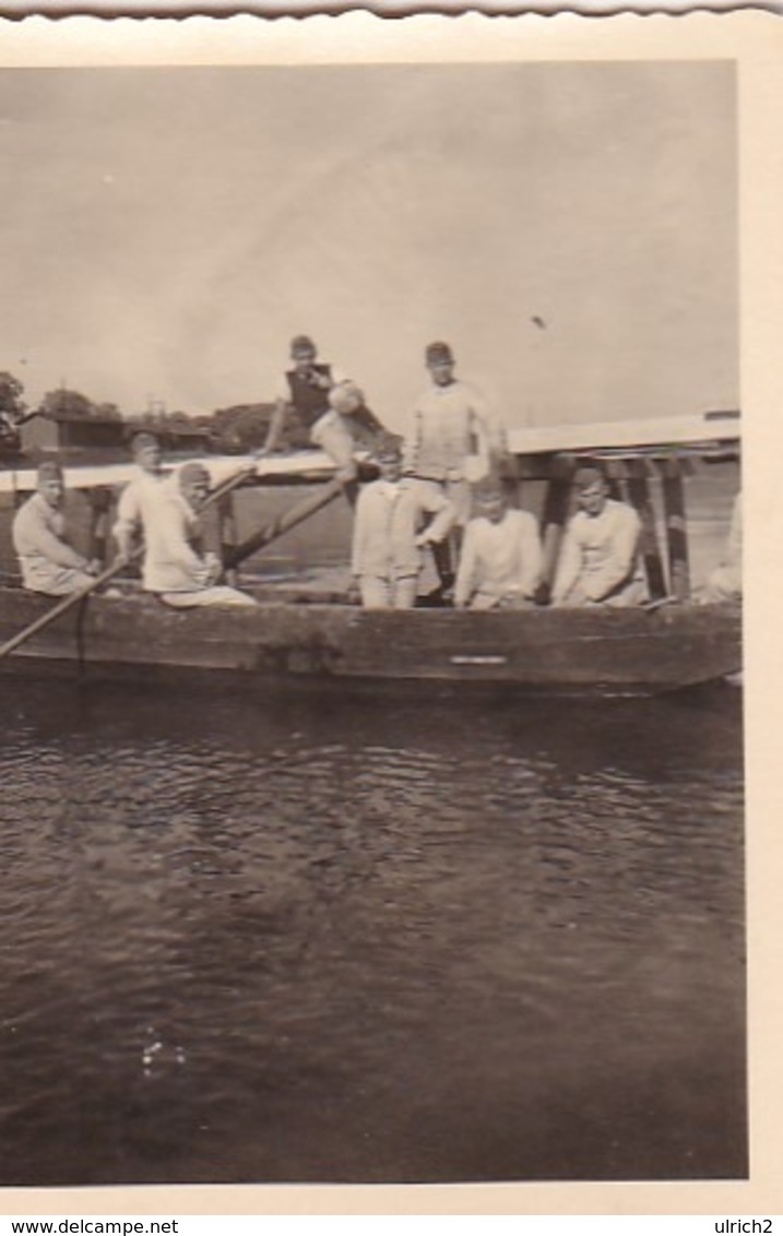 Foto Deutsche Soldaten Beim Bau Einer Brücke - Boot - Pioniere IR 46 - 2. WK - 8*5,5cm (43439) - Krieg, Militär