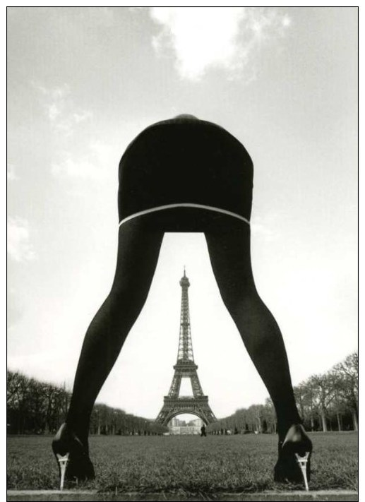 Funny & SEXY Long Legs Woman Erotic Butt GIRL Suggestive Eiffel Tower Postcard - 2655 - Tour Eiffel