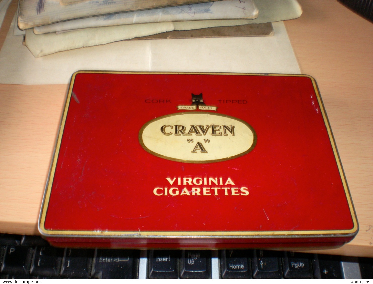 Old Tin Box Cork Tipped Trade Mark Craven A Virginia Cigarettes London England - Contenitori Di Tabacco (vuoti)