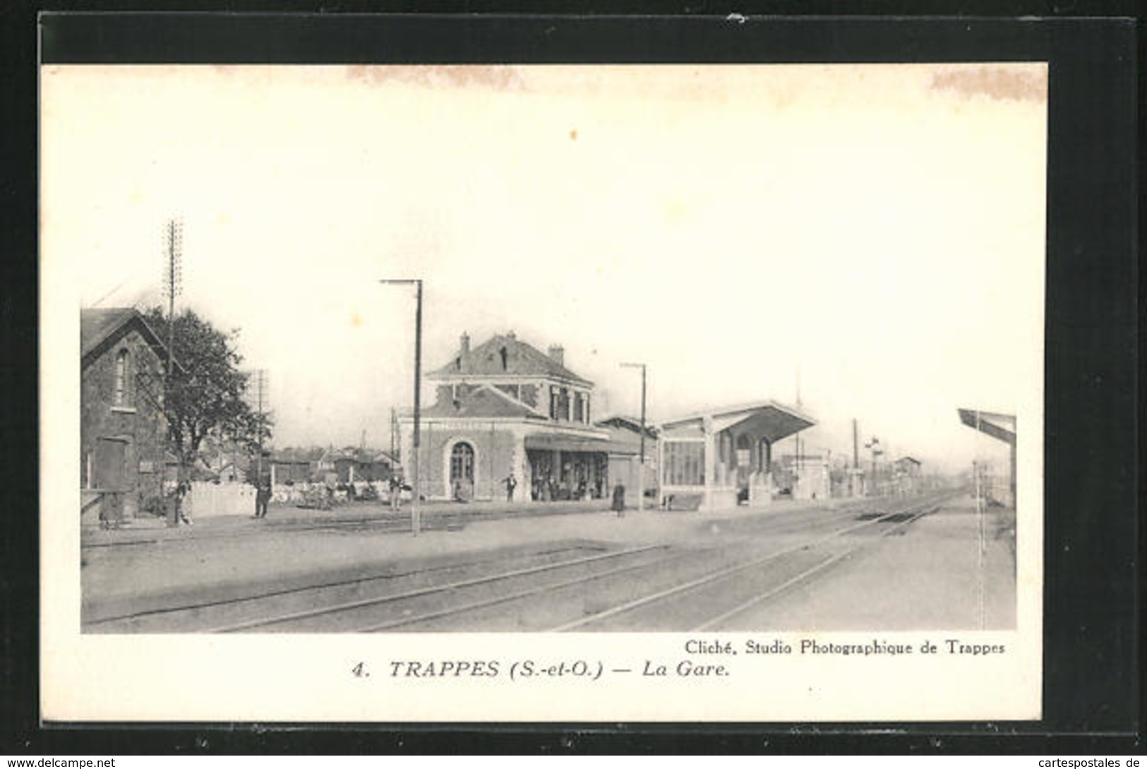 CPA Trappes, La Gare - Trappes