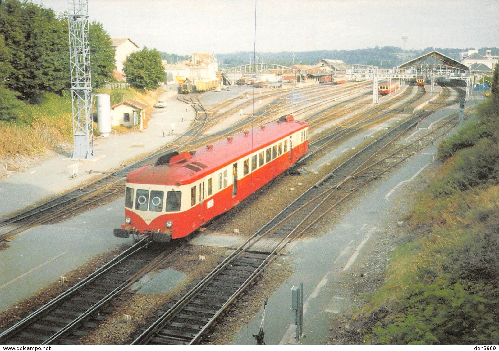 PERIGUEUX - Train Autorail X 2425 Manoeuvre En Gare - Liaison Avec Limoges - Photo R. Gibiat - Rail Ussellois - Périgueux