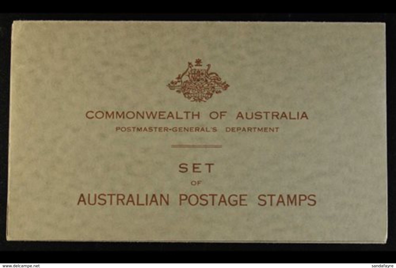 1934 PRESENTATION PACK A Grey Green Folder Inscribed "Commonwealth Of Australia / Postmaster-General's Department / Set  - Autres & Non Classés