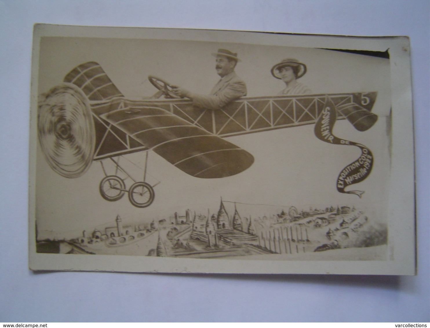 PHOTOGRAPHIE Ancienne : SOUVENIR AVION / EXPOSITION COLONIALE MARSEILLE 1922 - Personnes Anonymes