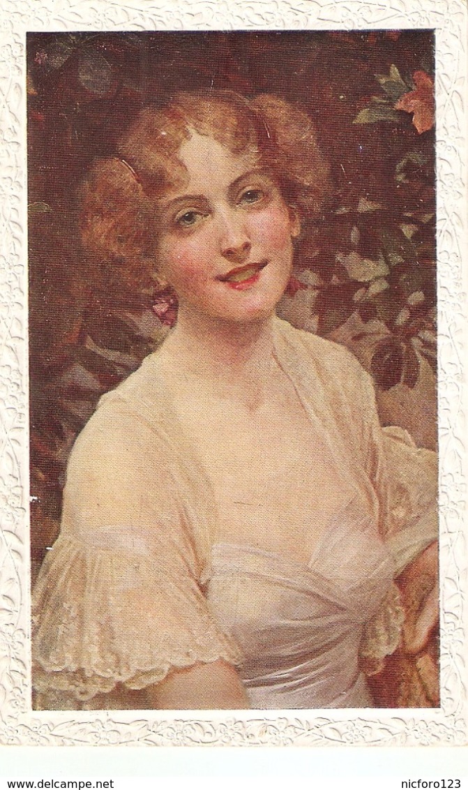 "Pretty, Sweet Smiling  Lady" Nice Vintage English Postcard - Mujeres