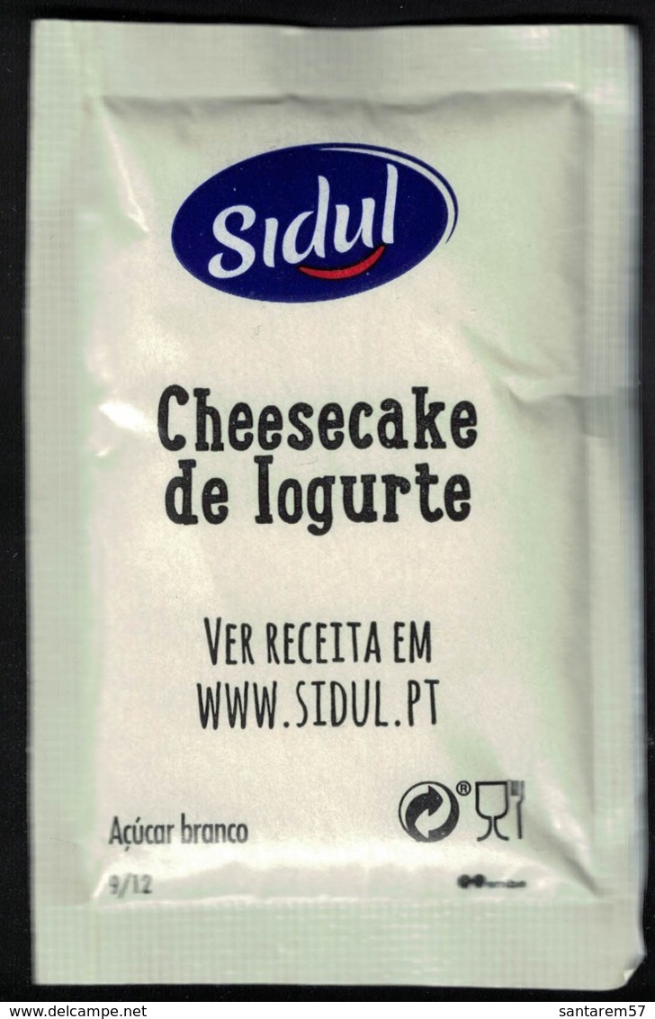 Portugal Sachet Sucre Sugar Sidul Cheesecake De Yaourt Et Costumes Féminins Traditionnels - Sucres