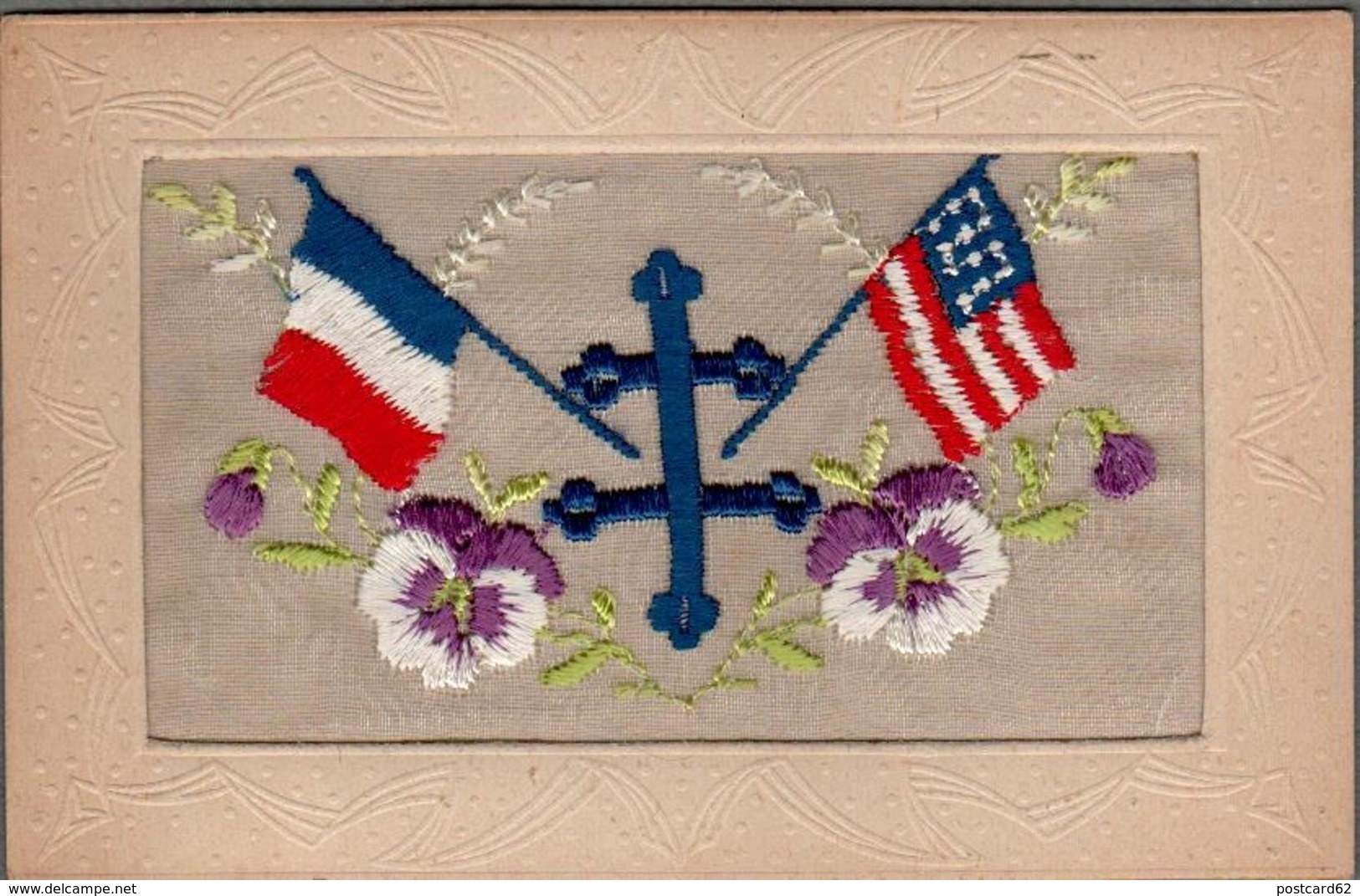 CPA FRANCE, Embroidered Silk DRAPEAUX FRANÇAIS Et ÉTATS-UNIS D'AMÉRIQUE, FRANCE And U.S.A. FLAGS - Embroidered