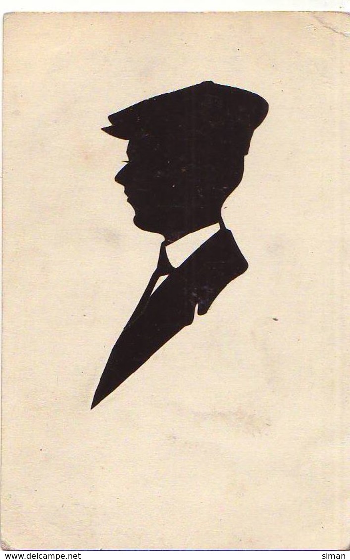 N°13268 - Silhouette D'un Homme Avec Une Casquette - Silhouettes