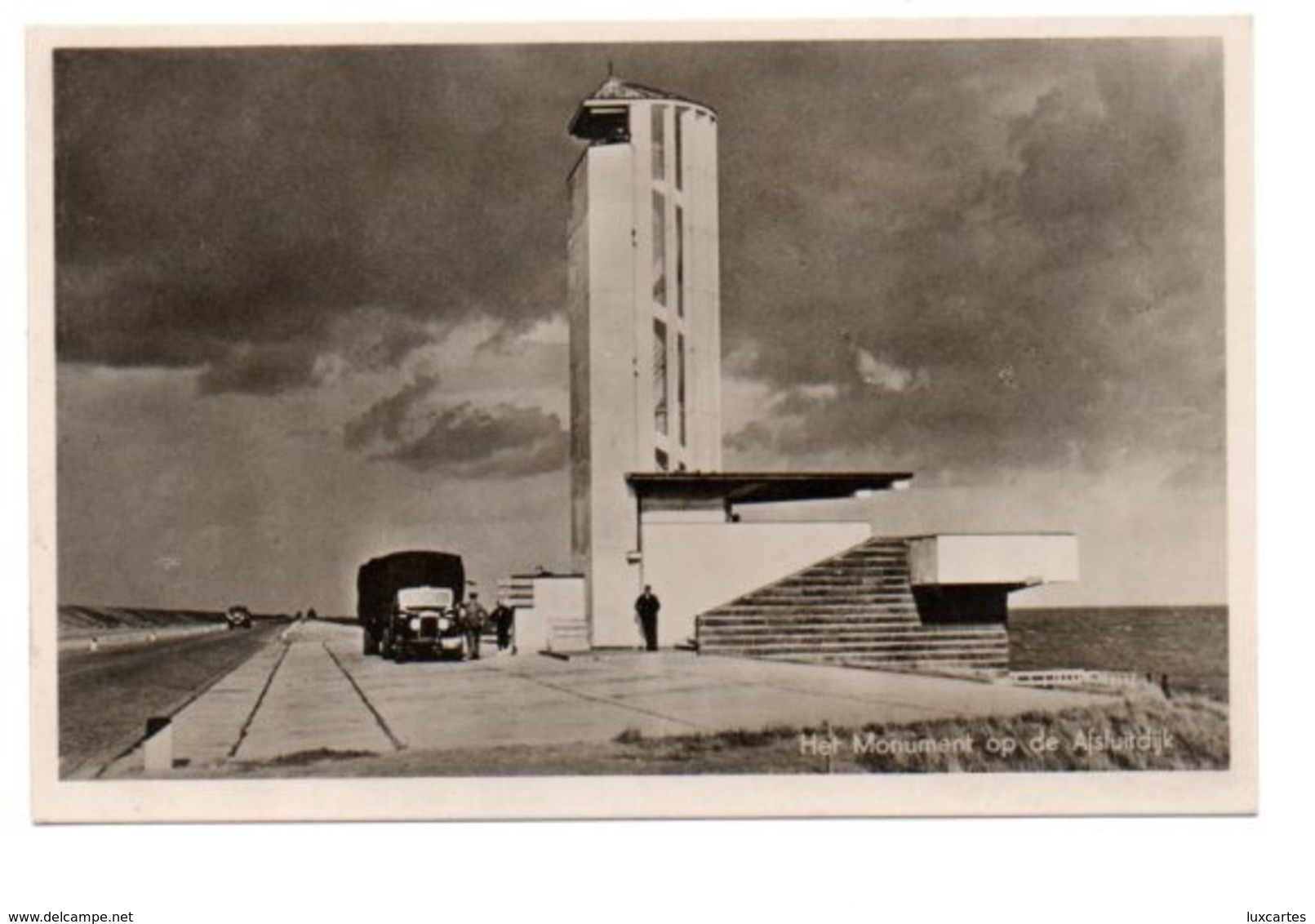 HET MONUMENT OP DE AFSLUITDIJK. - Den Oever (& Afsluitdijk)